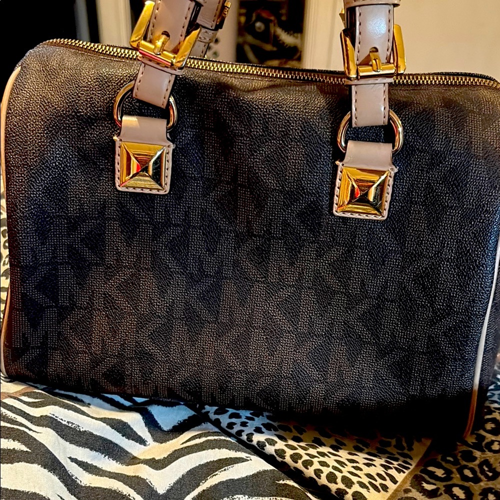 Stylish Black and Tan Handbag